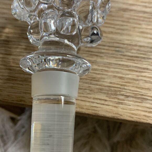 Mikasa Lead Crystal Fruit Collection Grapes
Bottle Stopper - Picture 11 of 17